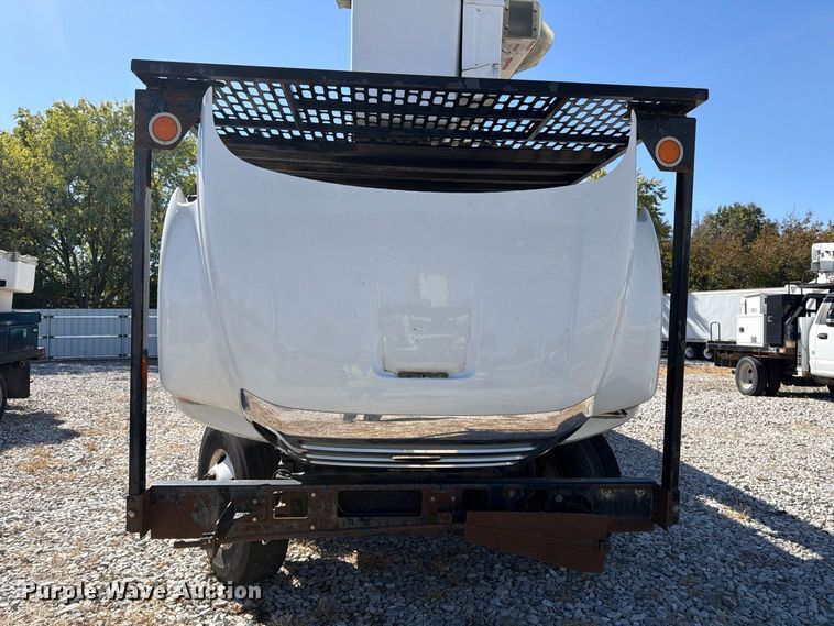 image for item YA5228 2015 Ford F750 Super Duty forestry bucket truck