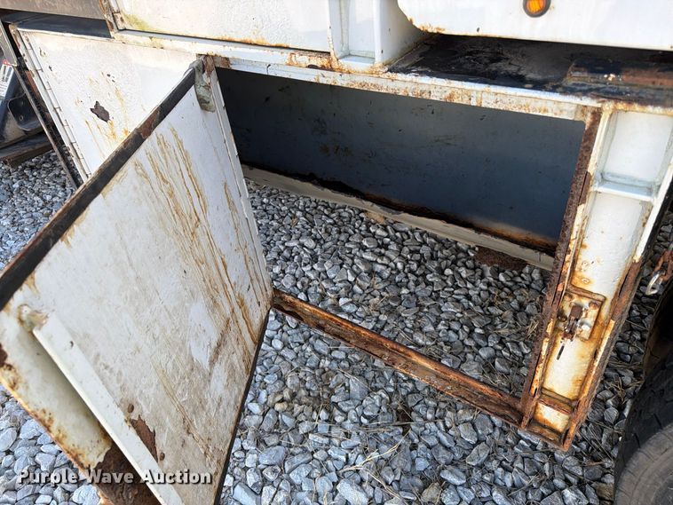 image for item YA5228 2015 Ford F750 Super Duty forestry bucket truck