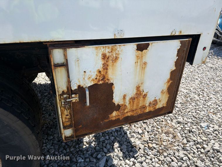 image for item YA5228 2015 Ford F750 Super Duty forestry bucket truck