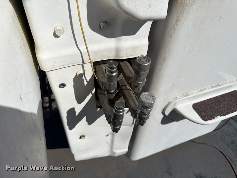 image for item YA5228 2015 Ford F750 Super Duty forestry bucket truck