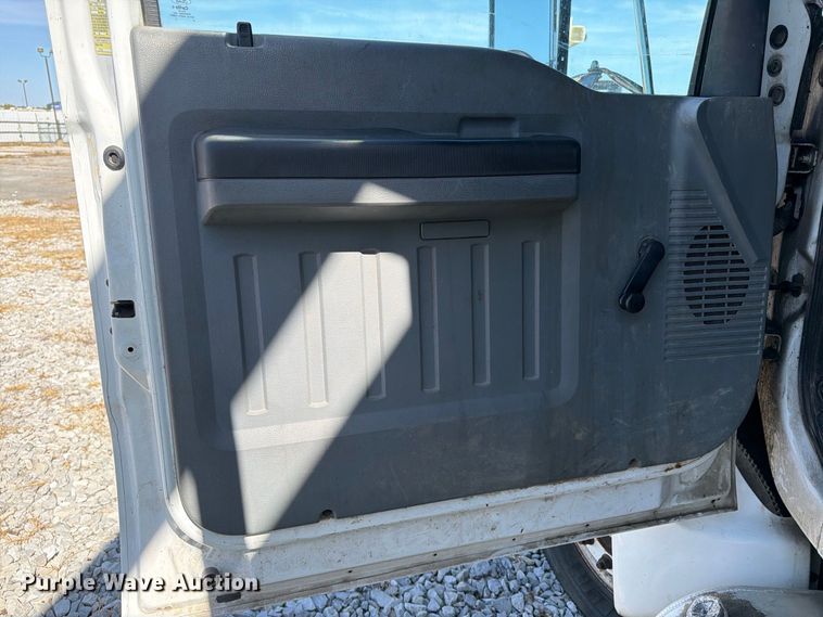 image for item YA5228 2015 Ford F750 Super Duty forestry bucket truck