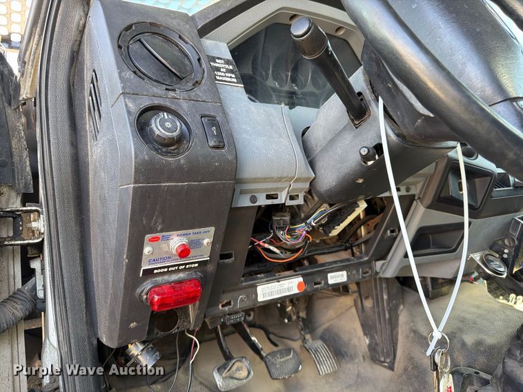 image for item YA5228 2015 Ford F750 Super Duty forestry bucket truck