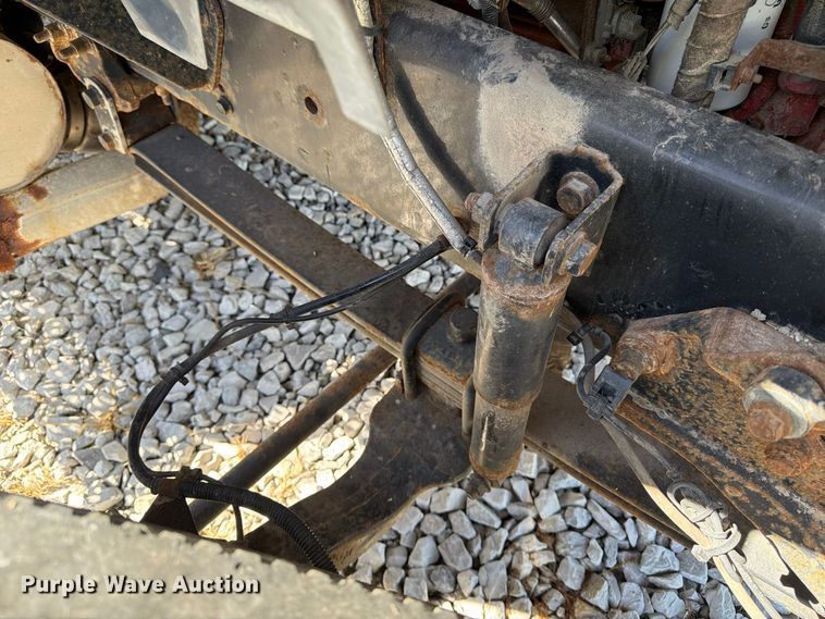 image for item YA5228 2015 Ford F750 Super Duty forestry bucket truck