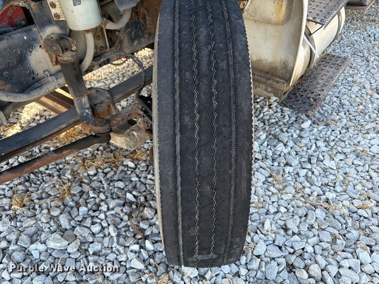 image for item YA5228 2015 Ford F750 Super Duty forestry bucket truck