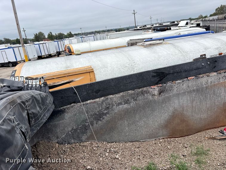 image for item YA5240 2015 Kenworth T800 dump truck