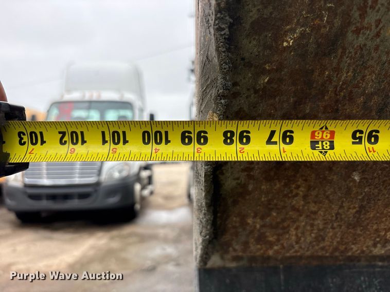 image for item YA5240 2015 Kenworth T800 dump truck