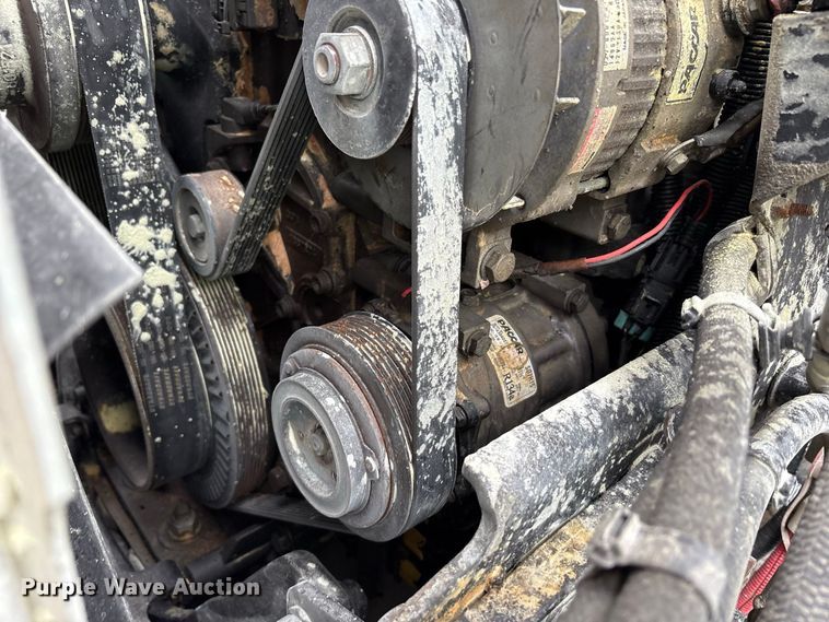 image for item YA5240 2015 Kenworth T800 dump truck