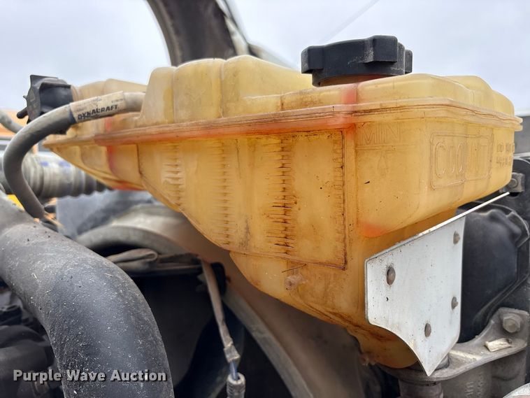 image for item YA5240 2015 Kenworth T800 dump truck
