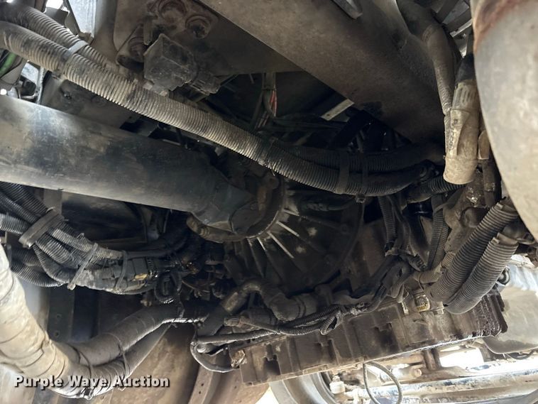 image for item YA5240 2015 Kenworth T800 dump truck
