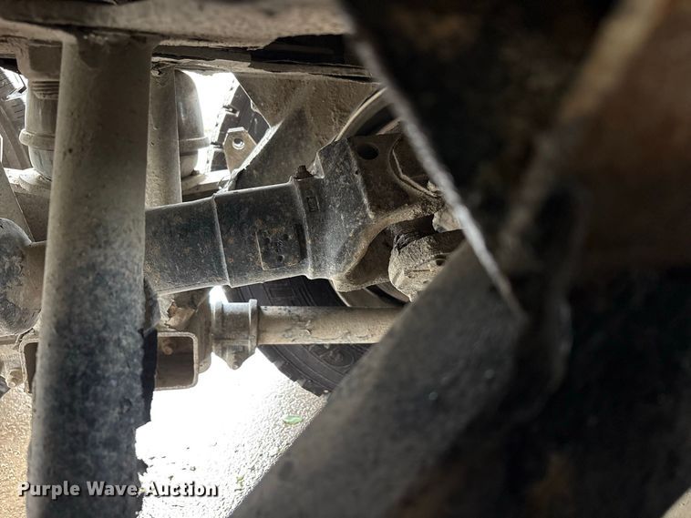 image for item YA5240 2015 Kenworth T800 dump truck