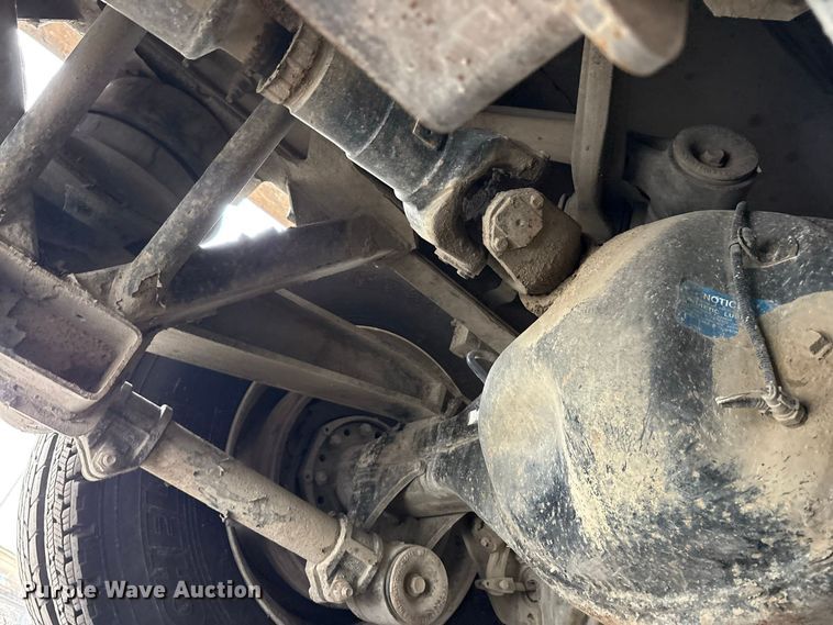 image for item YA5240 2015 Kenworth T800 dump truck