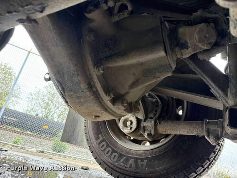 image for item YA5240 2015 Kenworth T800 dump truck