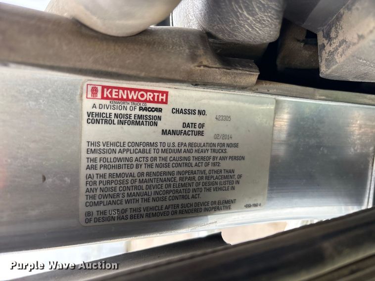 image for item YA5240 2015 Kenworth T800 dump truck