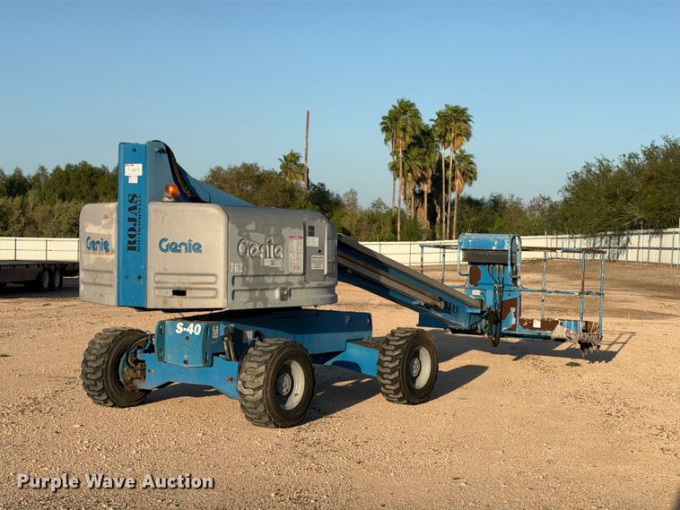 image for item YA5281 2016 Genie S-40 boom lift