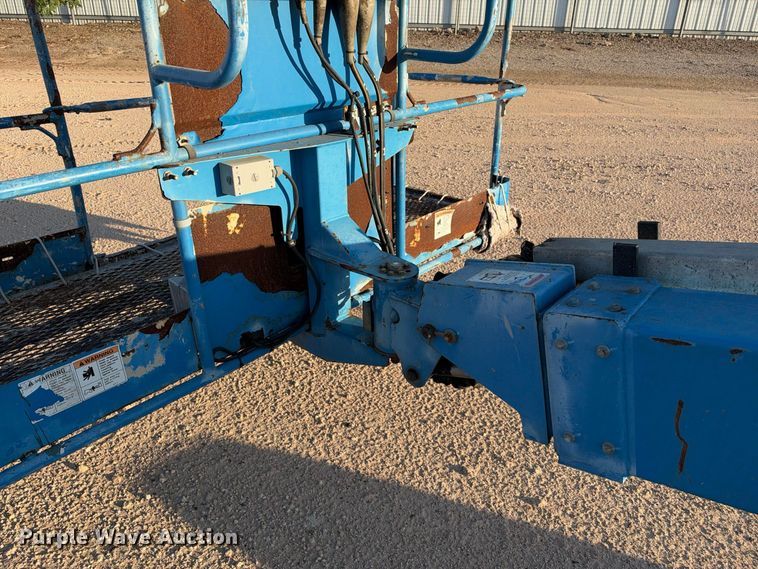 image for item YA5281 2016 Genie S-40 boom lift