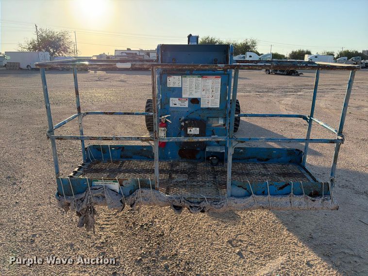 image for item YA5281 2016 Genie S-40 boom lift