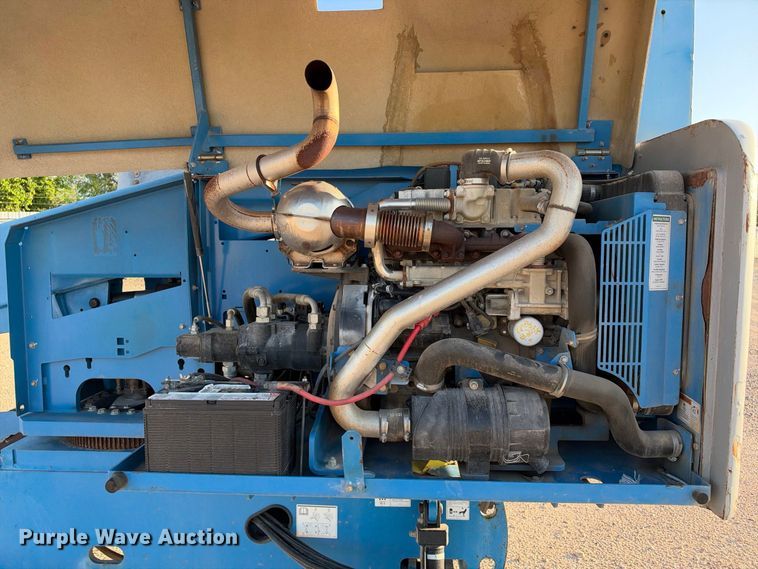 image for item YA5281 2016 Genie S-40 boom lift