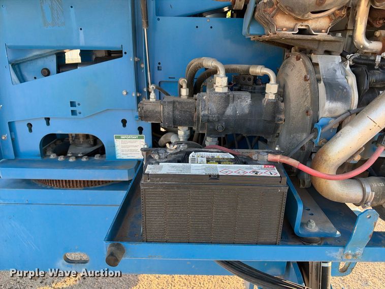 image for item YA5281 2016 Genie S-40 boom lift