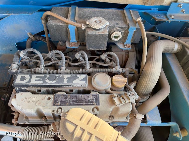 image for item YA5281 2016 Genie S-40 boom lift