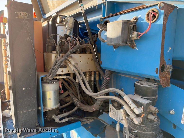 image for item YA5281 2016 Genie S-40 boom lift