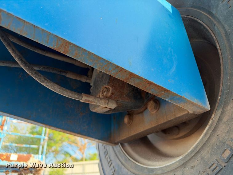 image for item YA5281 2016 Genie S-40 boom lift