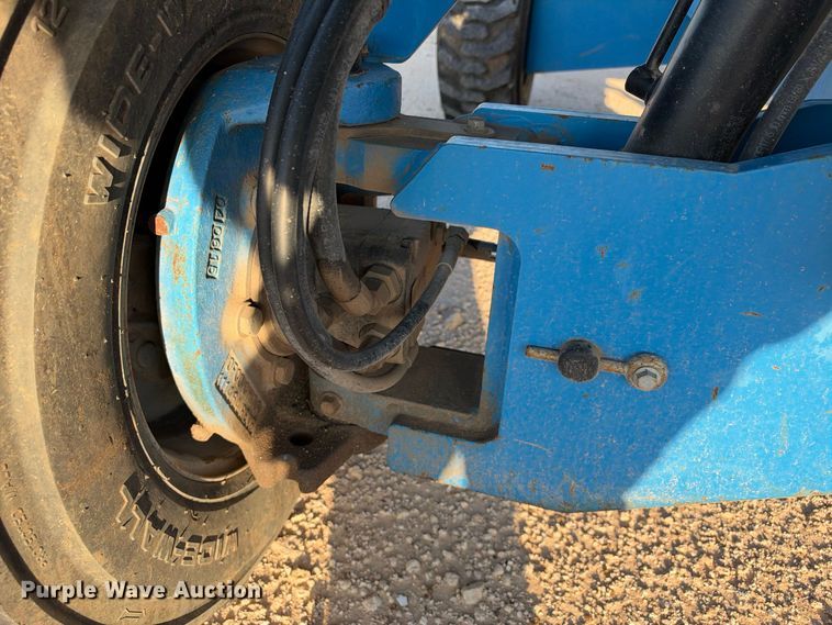 image for item YA5281 2016 Genie S-40 boom lift