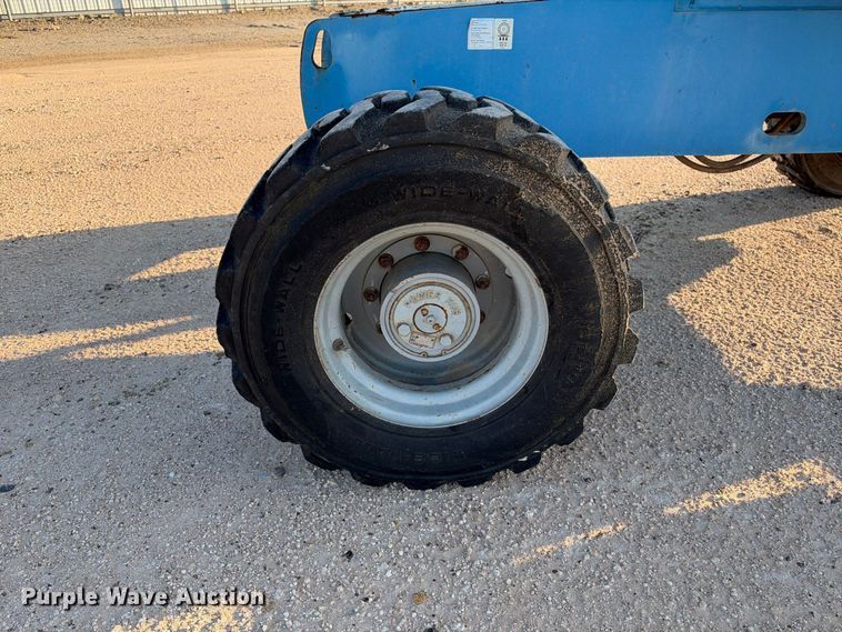 image for item YA5281 2016 Genie S-40 boom lift