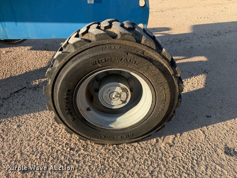 image for item YA5281 2016 Genie S-40 boom lift