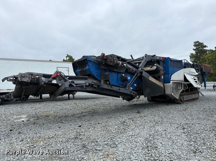 image for item YA5286 2023 Kleemann Mobirex 130 EVO2 impact crushing plant