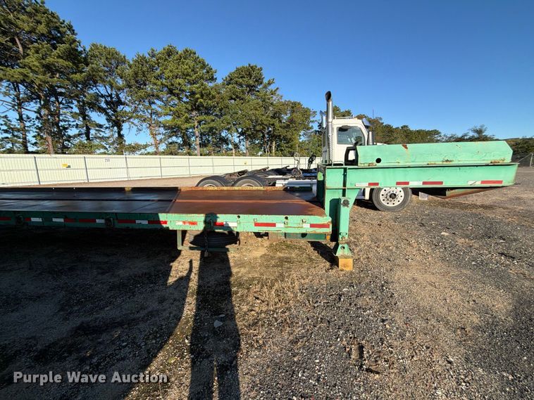 image for item YA5351 2006 Evaco Superline tilt deck equipment trailer