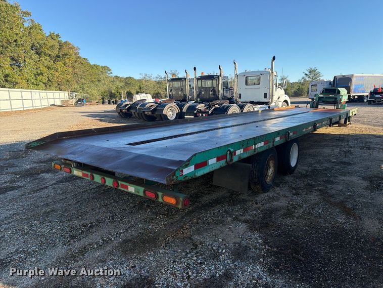 image for item YA5351 2006 Evaco Superline tilt deck equipment trailer