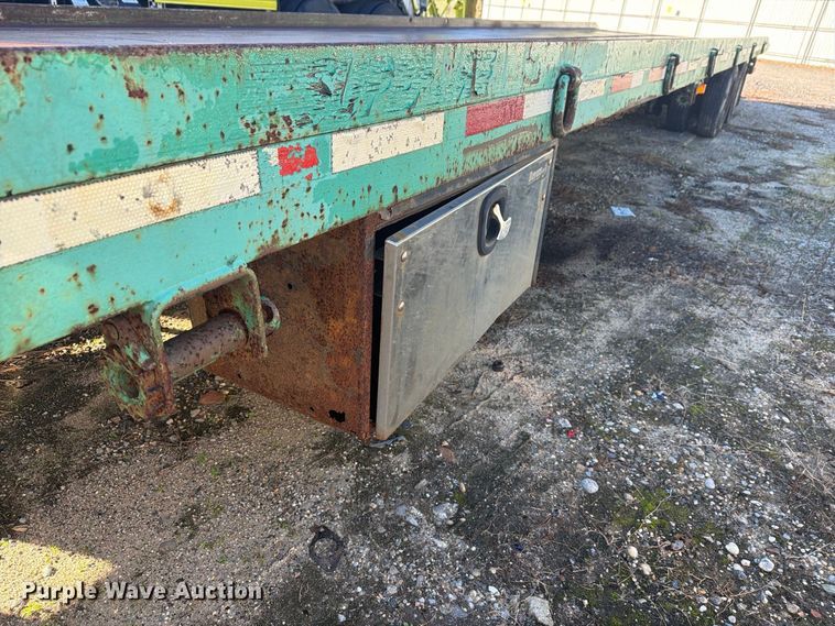 image for item YA5351 2006 Evaco Superline tilt deck equipment trailer