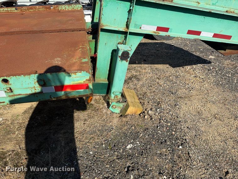 image for item YA5351 2006 Evaco Superline tilt deck equipment trailer
