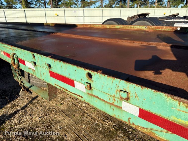 image for item YA5351 2006 Evaco Superline tilt deck equipment trailer