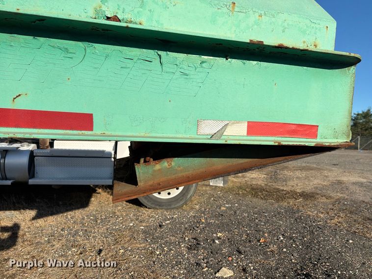 image for item YA5351 2006 Evaco Superline tilt deck equipment trailer