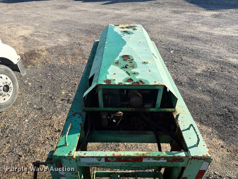 image for item YA5351 2006 Evaco Superline tilt deck equipment trailer