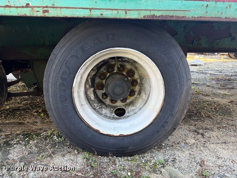 image for item YA5351 2006 Evaco Superline tilt deck equipment trailer