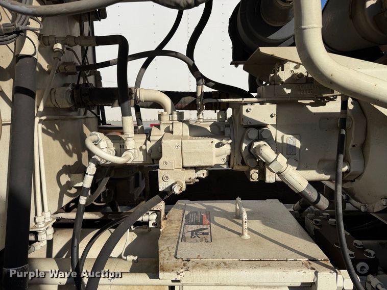 image for item YA5360 KCP concrete pump