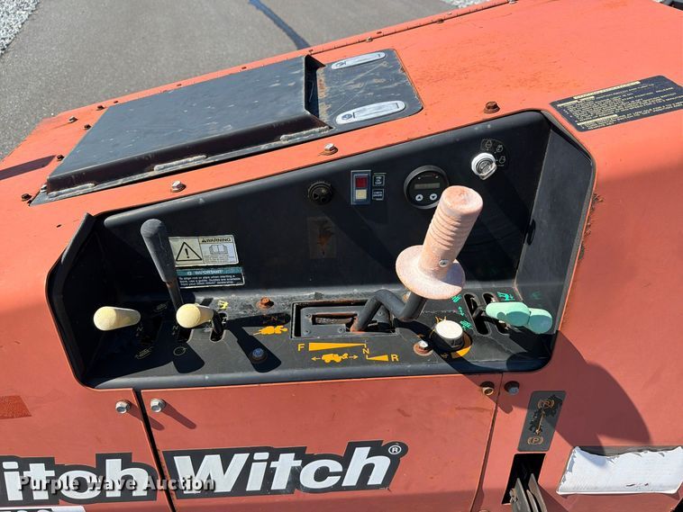 image for item YA5445 2015 Ditch Witch 410SX trencher