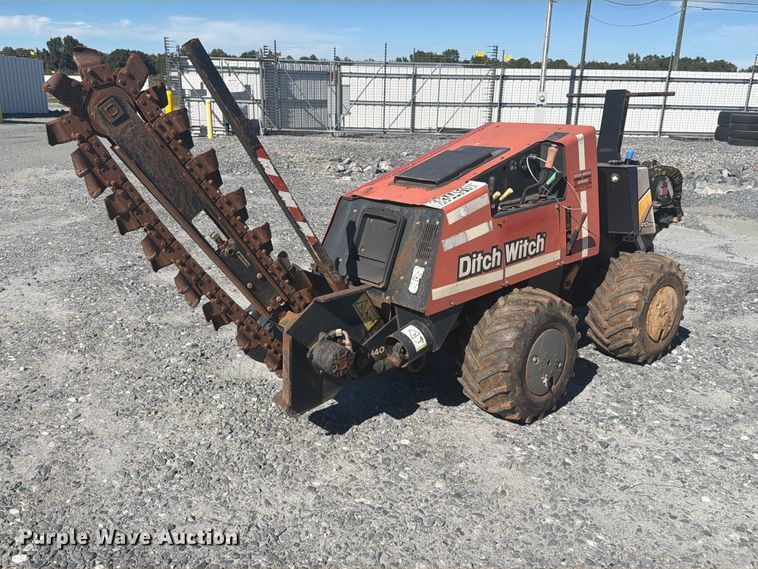 image for item YA5446 2015 Ditch Witch 410SX trencher