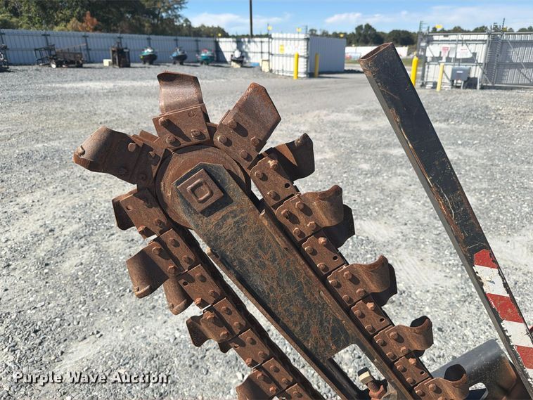 image for item YA5446 2015 Ditch Witch 410SX trencher