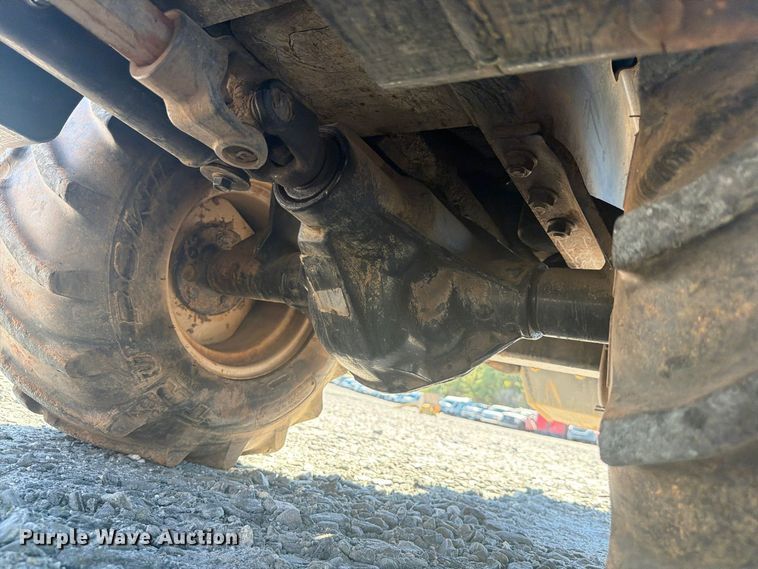 image for item YA5446 2015 Ditch Witch 410SX trencher