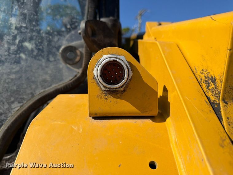 image for item YA5531 2019 Caterpillar 289D tracked skid steer loader
