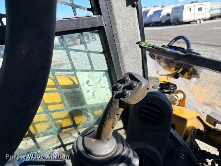 image for item YA5531 2019 Caterpillar 289D tracked skid steer loader