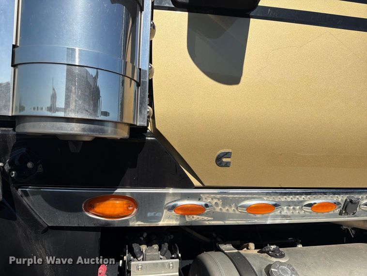 image for item YA5537 2025 International HX520 dump truck