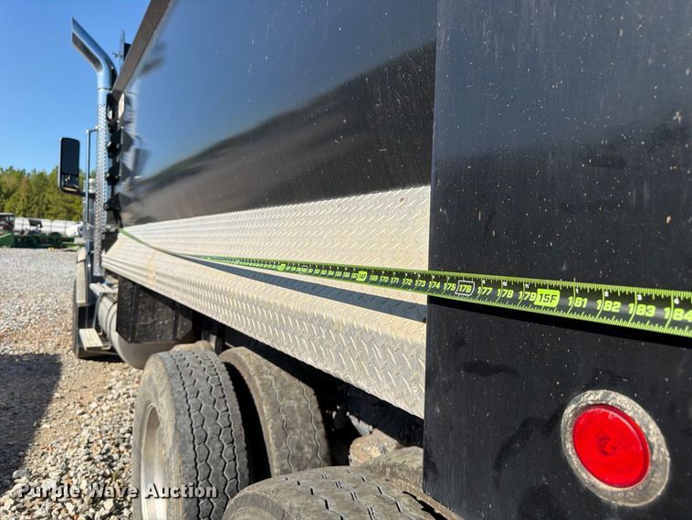 image for item YA5537 2025 International HX520 dump truck