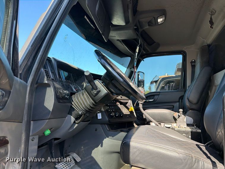 image for item YA5537 2025 International HX520 dump truck