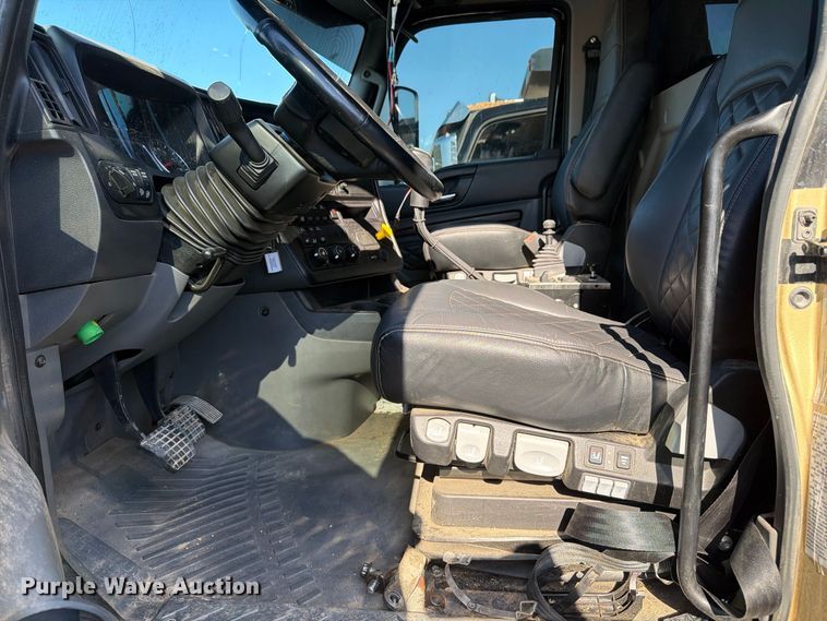 image for item YA5537 2025 International HX520 dump truck