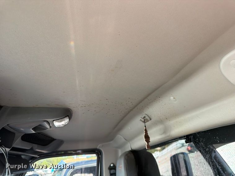 image for item YA5537 2025 International HX520 dump truck