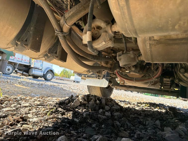 image for item YA5537 2025 International HX520 dump truck